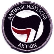 Antifaschistische Aktion schwarz/rot (gestickt)